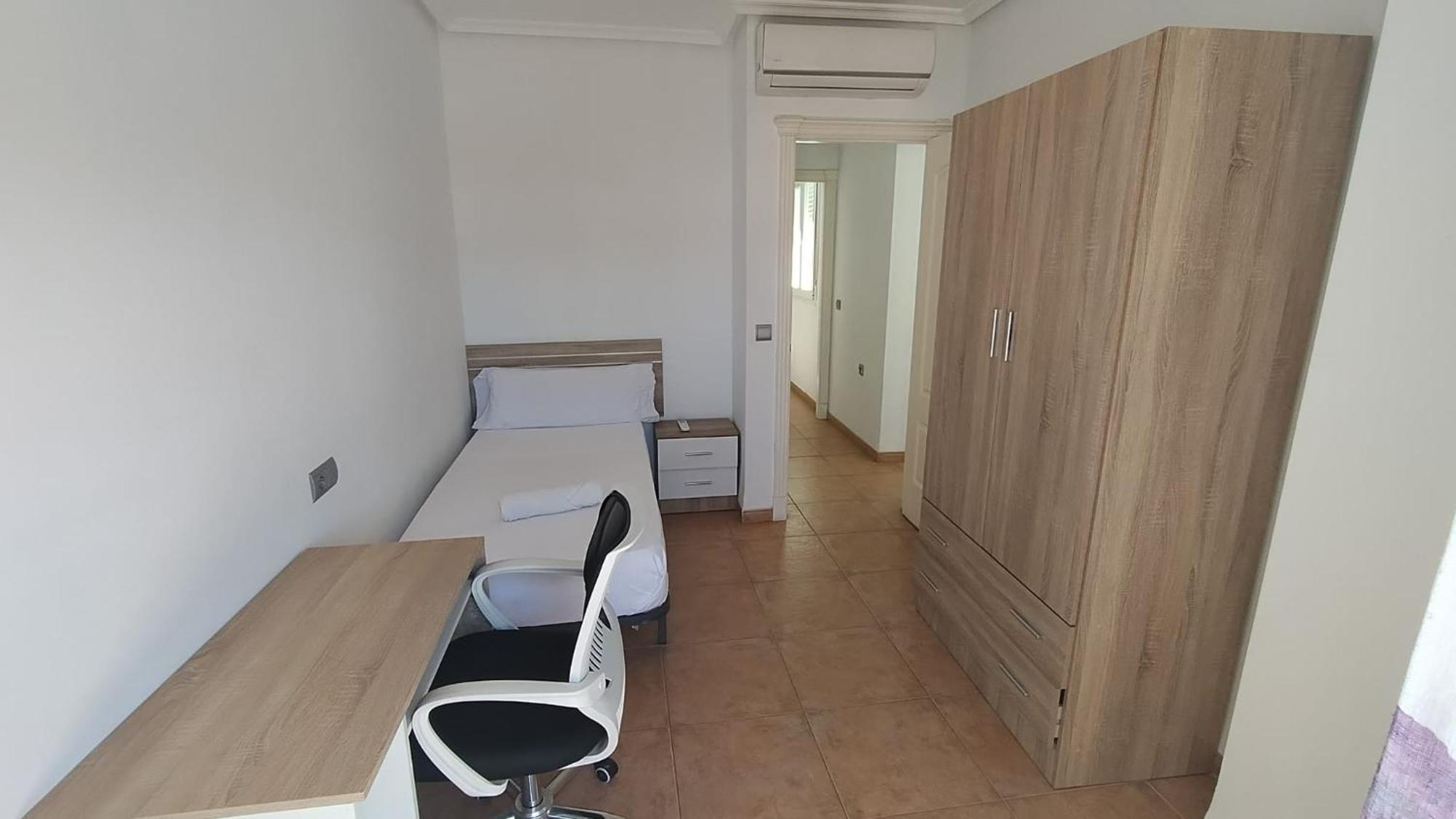 Atico Amplio Y Luminoso Zona Centro Garaje Solo Si Esta Disponible Appartement Roquetas de Mar