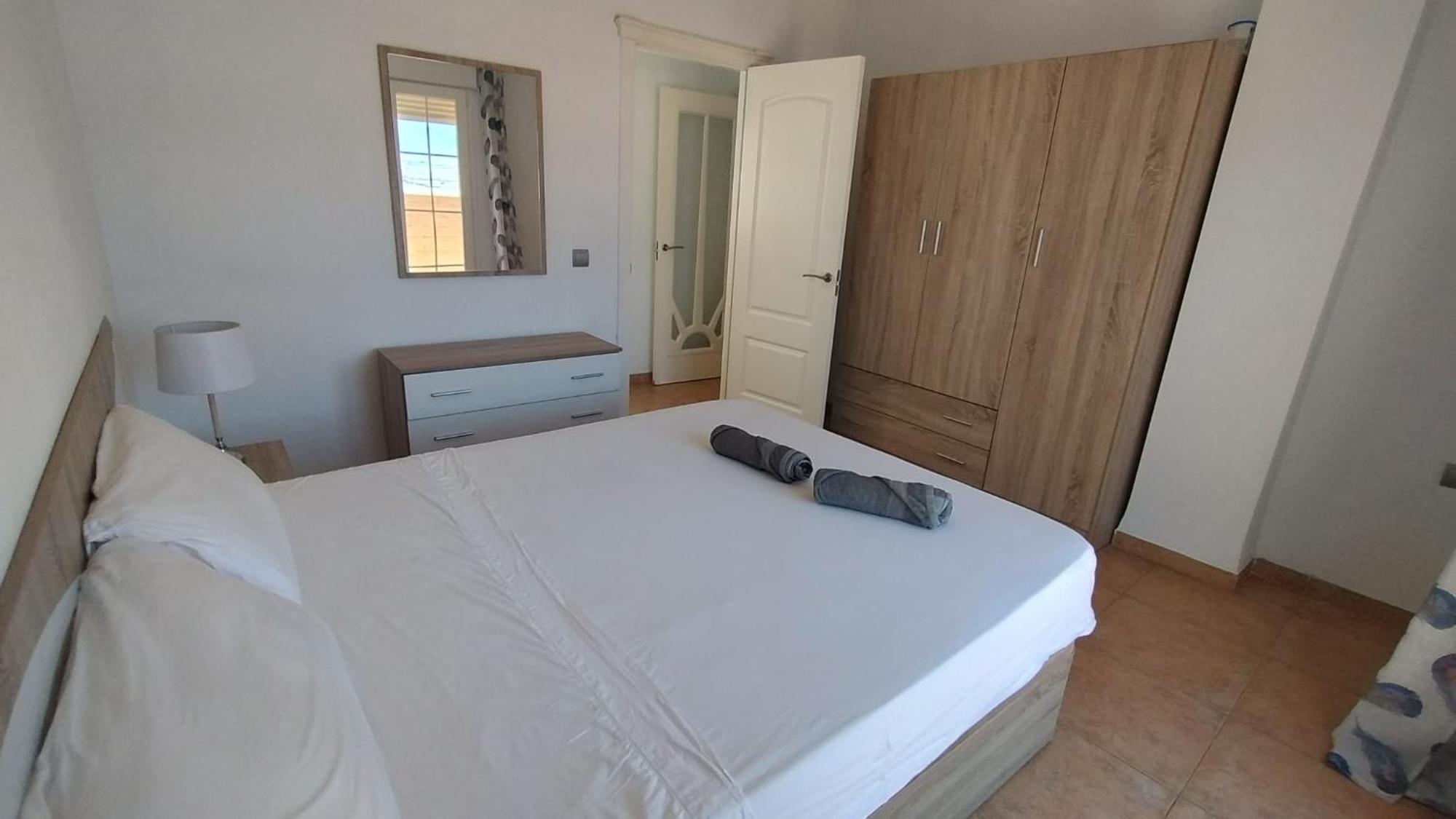 Atico Amplio Y Luminoso Zona Centro Garaje Solo Si Esta Disponible Appartement *