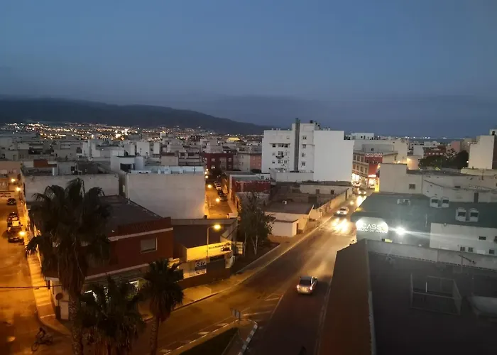Atico Amplio Y Luminoso Roquetas De Mar Zona Centro Garaje Solo Si Esta Disponible